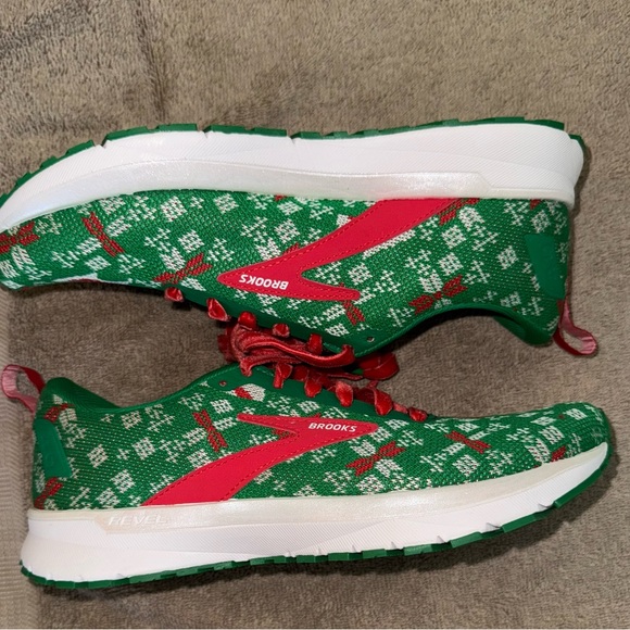 Brooks “Revel” Running Shoes - Picture 7 of 15